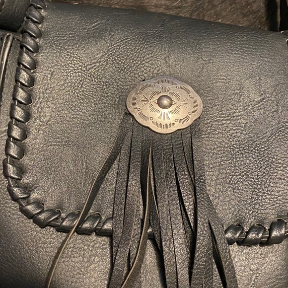 Fringe crossbody bag - Picture 2 of 8